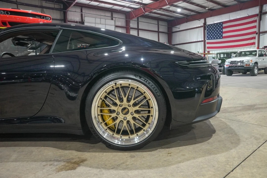 2025 Porsche 992 Carrera GTS - Image 5 of 31