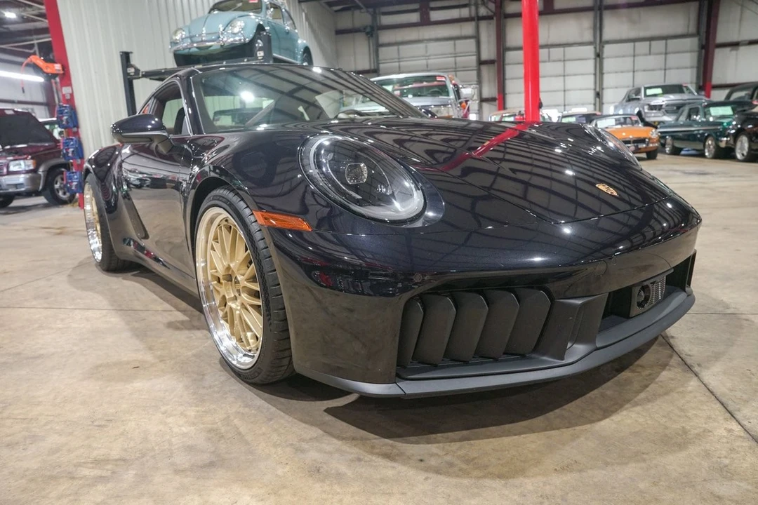 2025 Porsche 992 Carrera GTS - Image 12 of 31