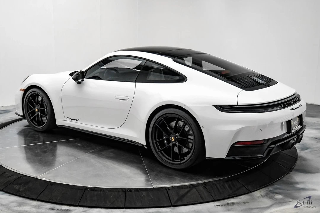 2025 Porsche 992 Carrera GTS - Image 10 of 12