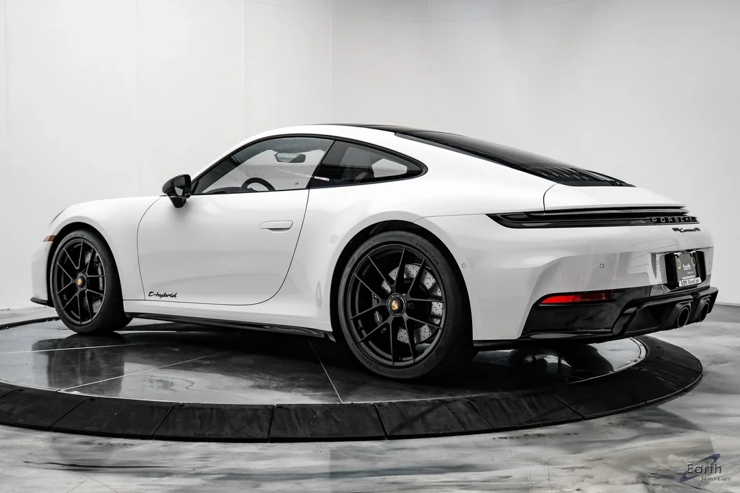 2025 Porsche 992 Carrera GTS - Image 9 of 12