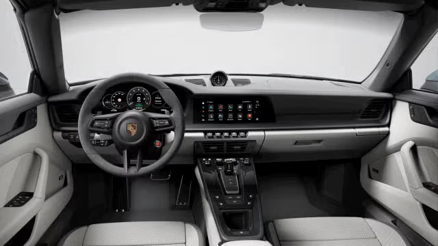 2025 Porsche 911 - Image 27 of 31
