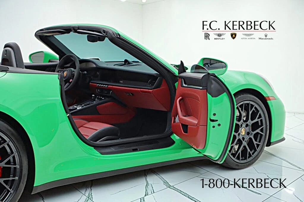 2025 Porsche 992 Carrera GTS - Image 13 of 31