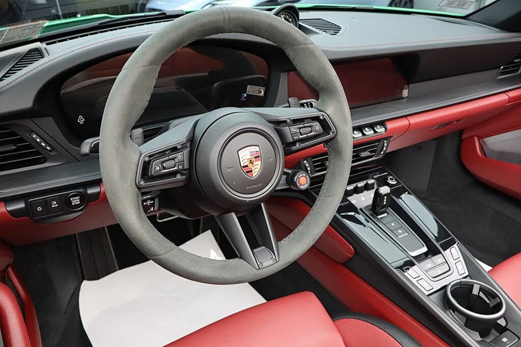 2025 Porsche 992 Carrera GTS - Image 27 of 31
