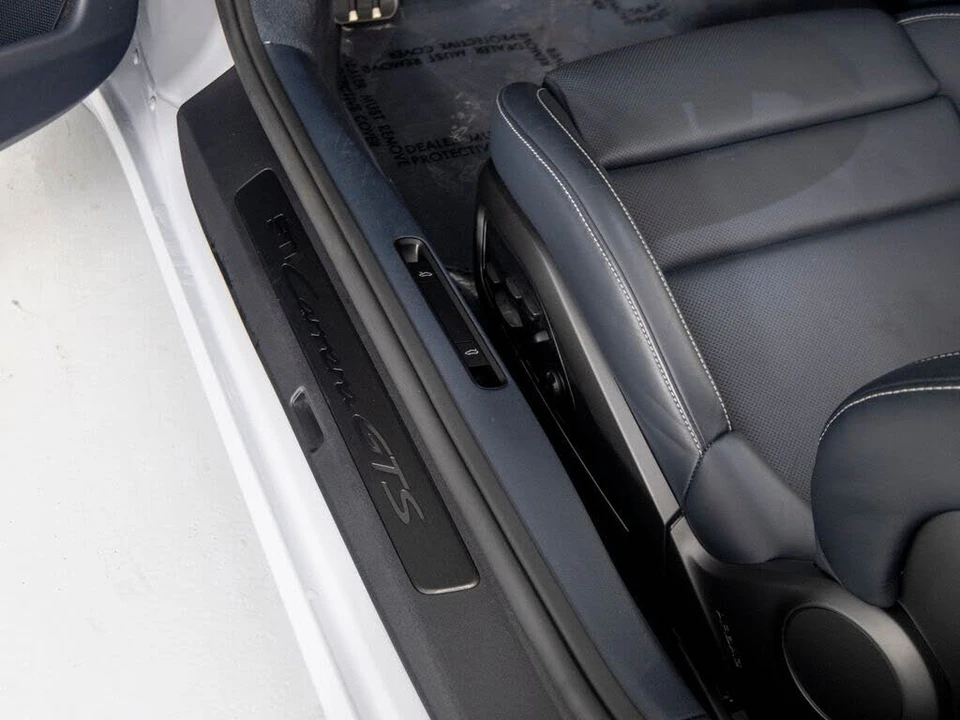 2025 Porsche 992 Carrera GTS - Image 22 of 31