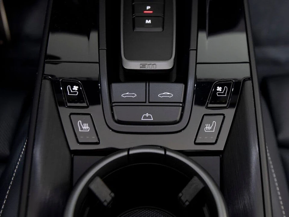 2025 Porsche 992 Carrera GTS - Image 28 of 31
