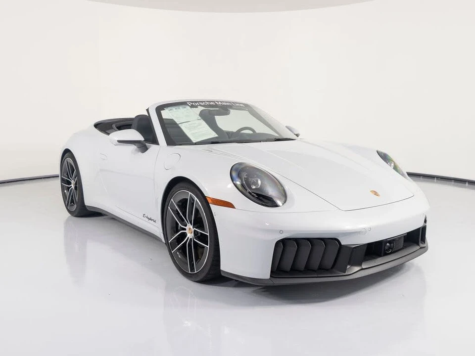 2025 Porsche 992 Carrera GTS - Image 13 of 31