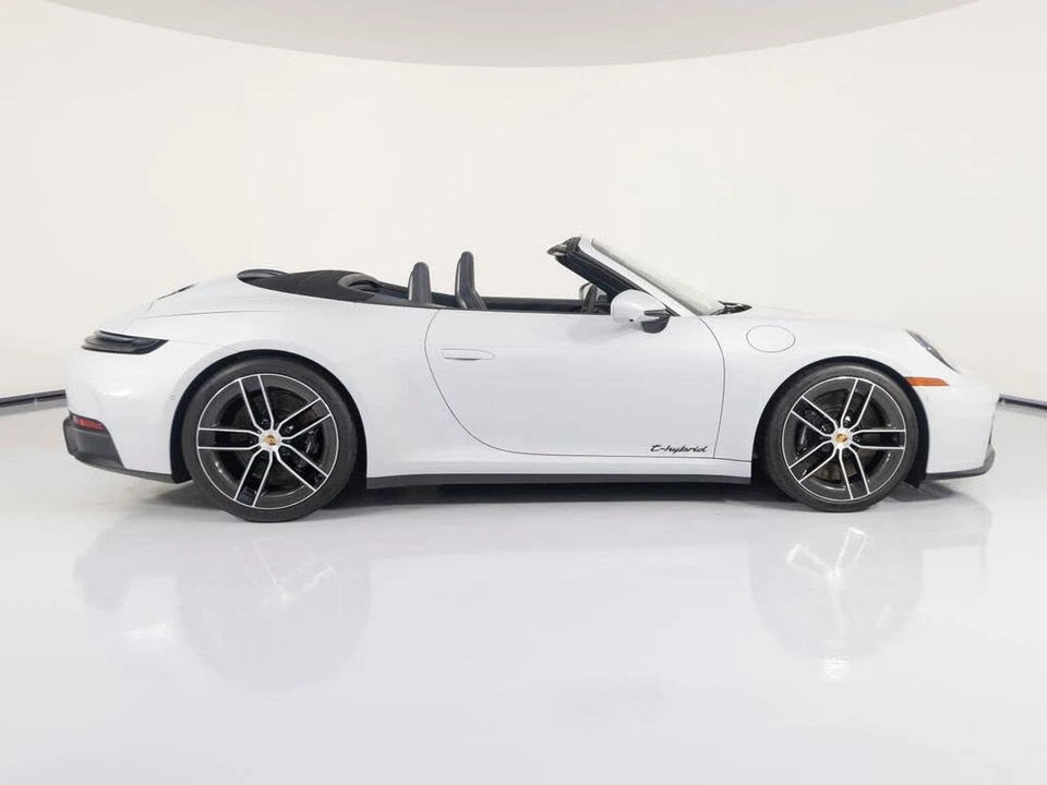 2025 Porsche 992 Carrera GTS - Image 12 of 31