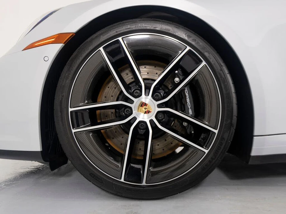 2025 Porsche 992 Carrera GTS - Image 15 of 31