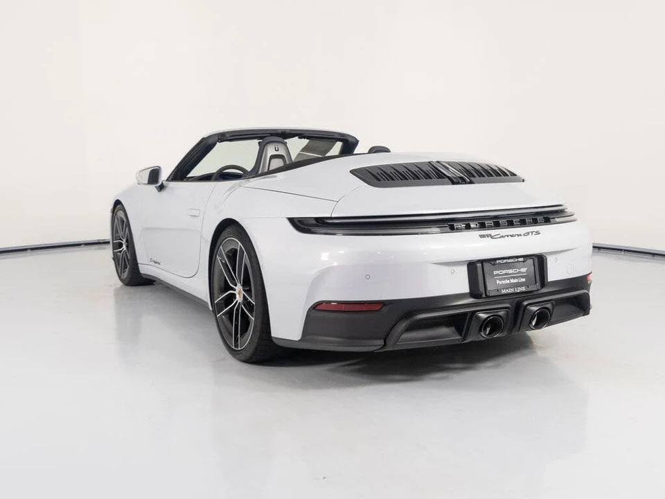 2025 Porsche 992 Carrera GTS - Image 9 of 31