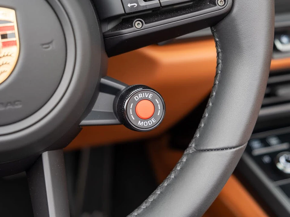 2025 Porsche 992 Carrera GTS - Image 26 of 31