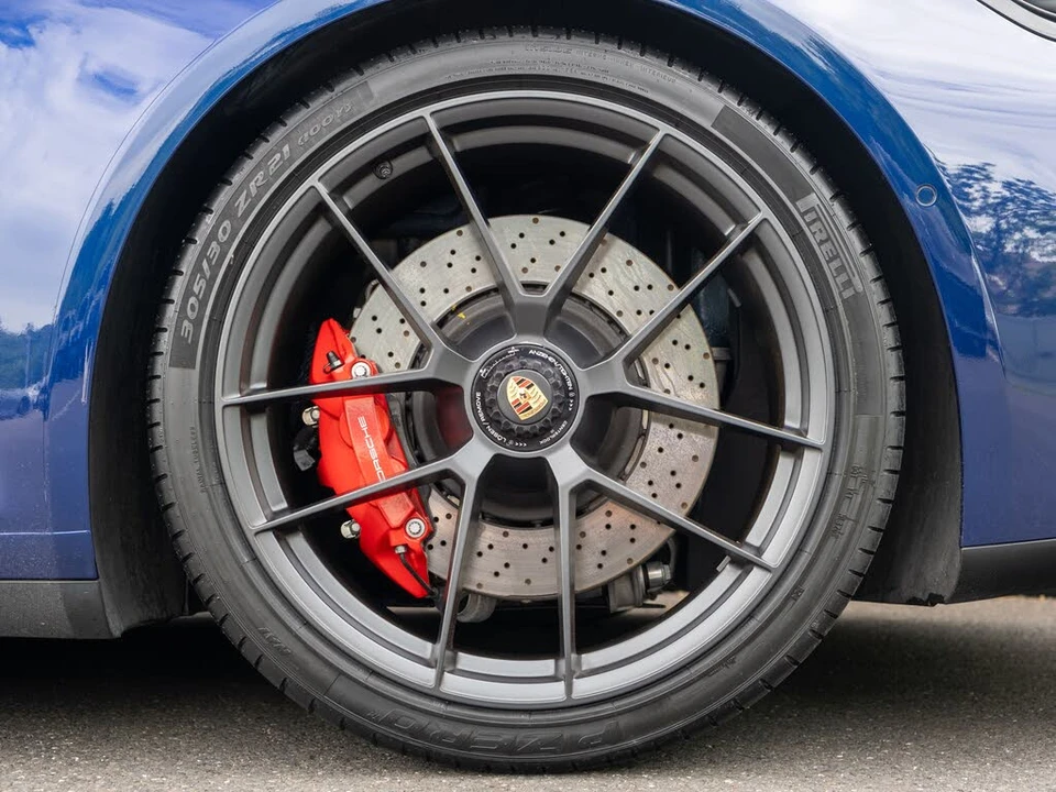 2025 Porsche 992 Carrera GTS - Image 13 of 31