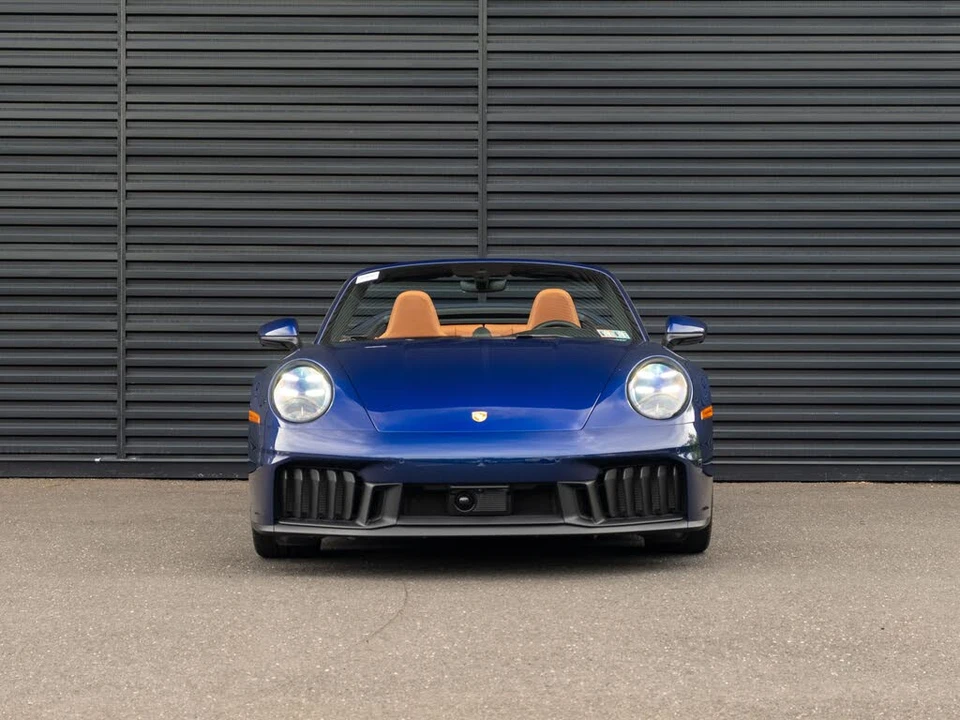 2025 Porsche 992 Carrera GTS - Image 11 of 31