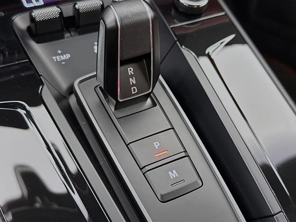 2025 Porsche 992 Carrera GTS - Image 21 of 31