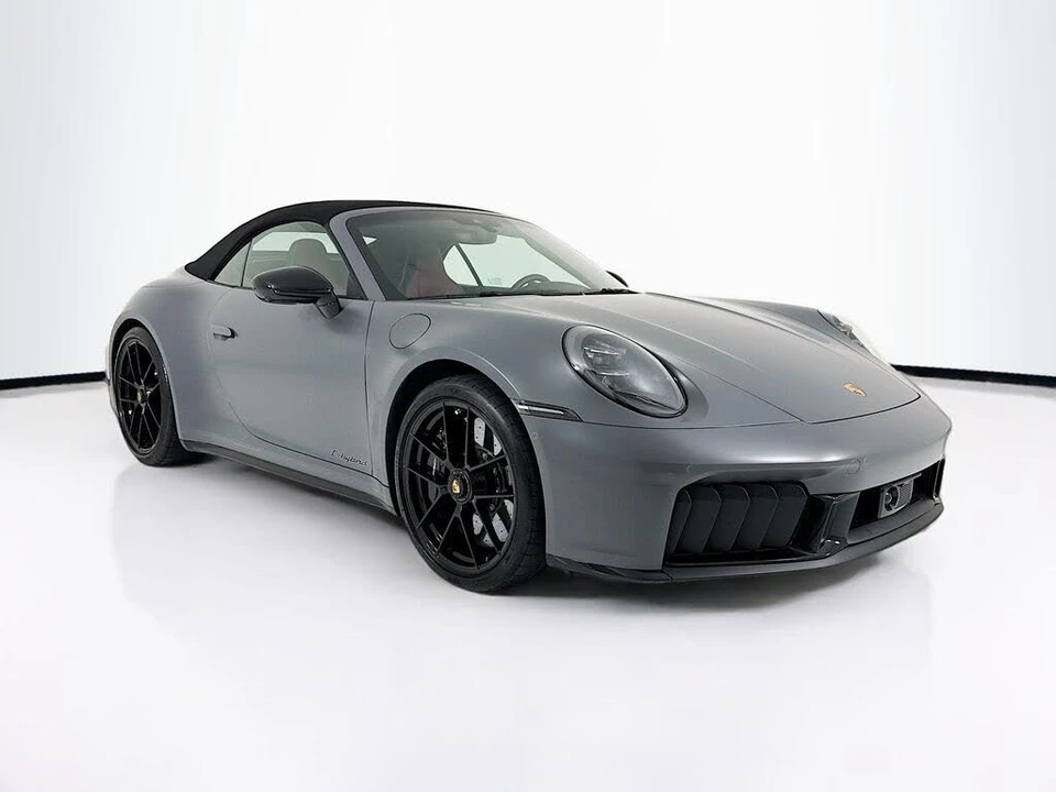 2025 Porsche 992 Carrera GTS - Image 7 of 31