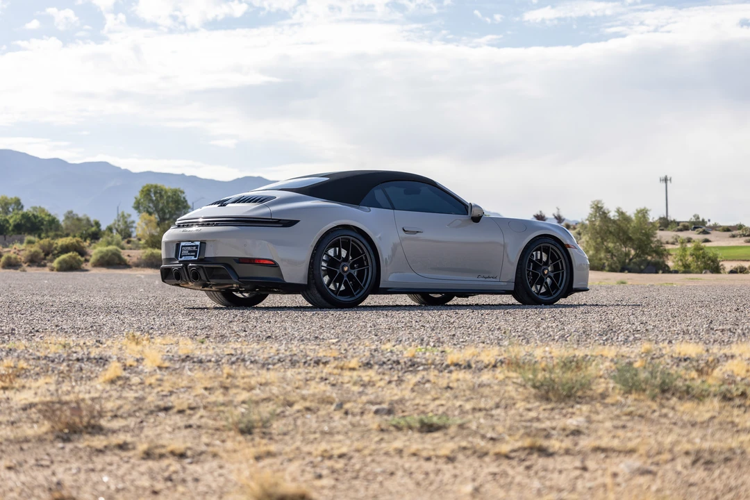 2025 Porsche 992 Carrera GTS - Image 16 of 31