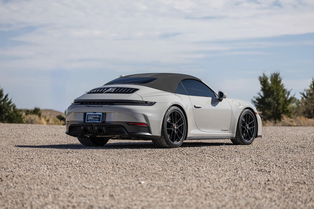 2025 Porsche 992 Carrera GTS - Image 17 of 31