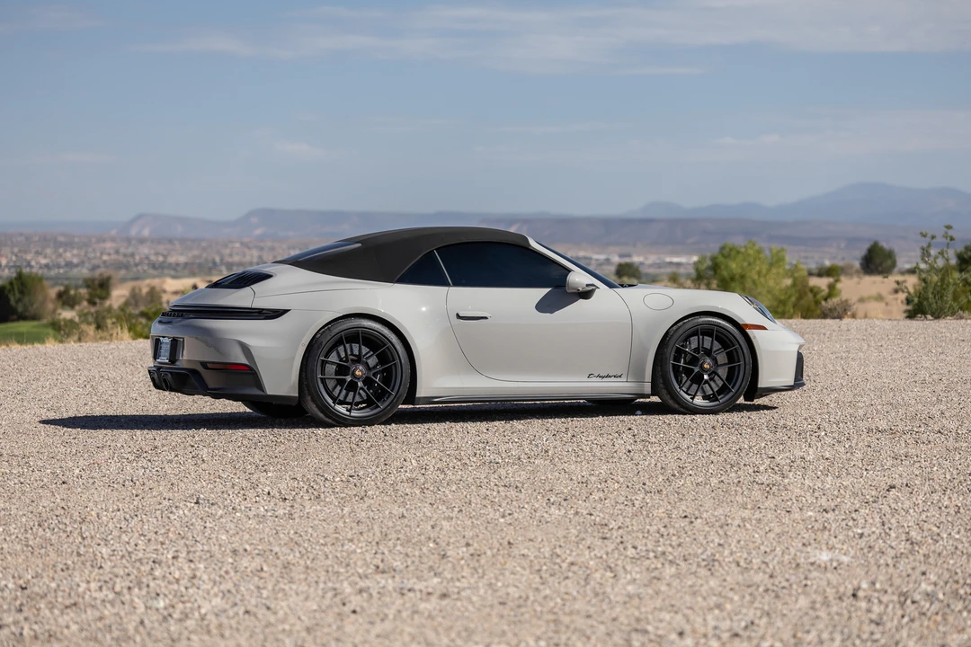 2025 Porsche 992 Carrera GTS - Image 19 of 31