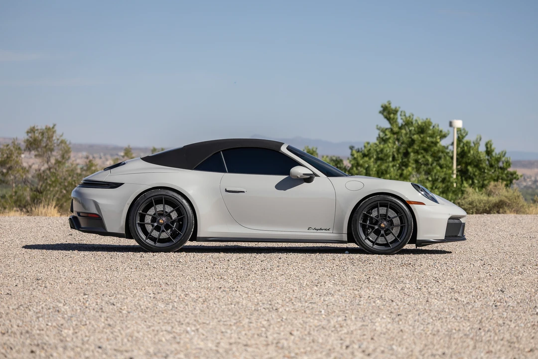 2025 Porsche 992 Carrera GTS - Image 20 of 31