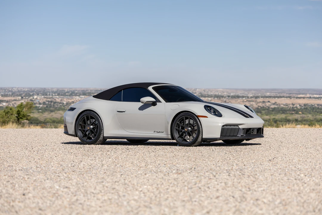 2025 Porsche 992 Carrera GTS - Image 23 of 31