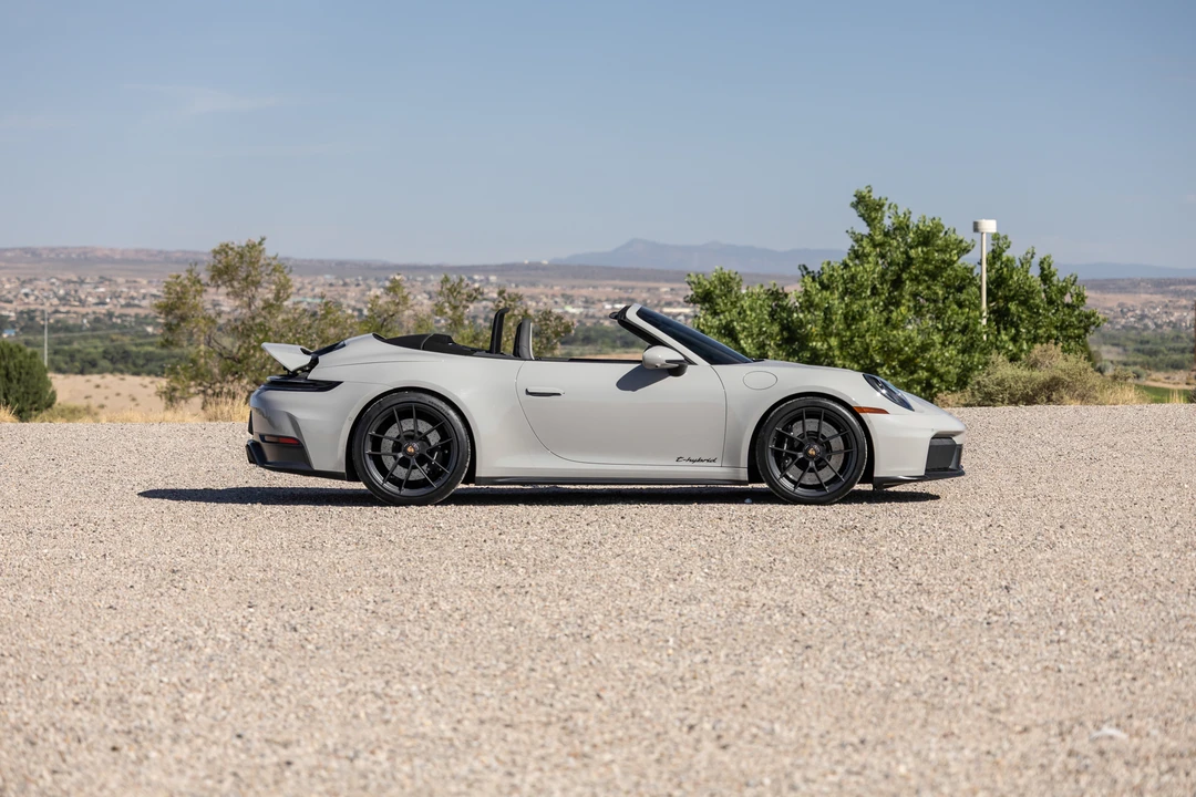 2025 Porsche 992 Carrera GTS - Image 27 of 31