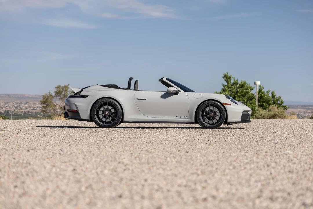 2025 Porsche 992 Carrera GTS - Image 28 of 31