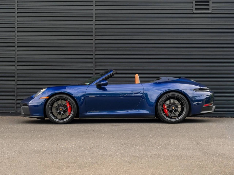 2025 Porsche 992 Carrera GTS - Image 2 of 5