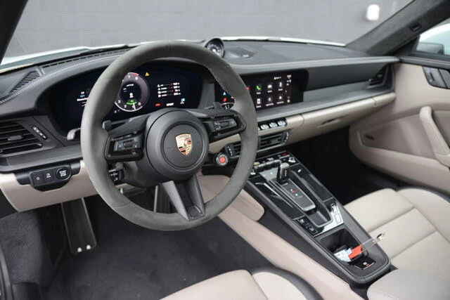 2025 Porsche 992 Carrera GTS - Image 4 of 31
