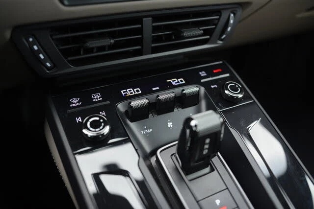 2025 Porsche 992 Carrera GTS - Image 22 of 31