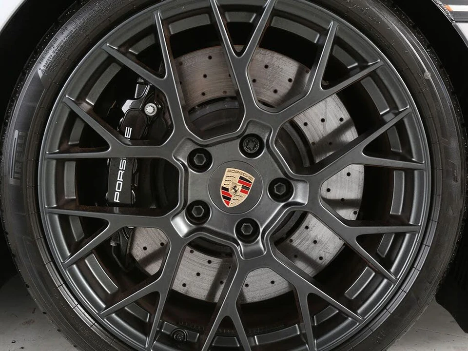 2025 Porsche 992 Carrera GTS - Image 17 of 31