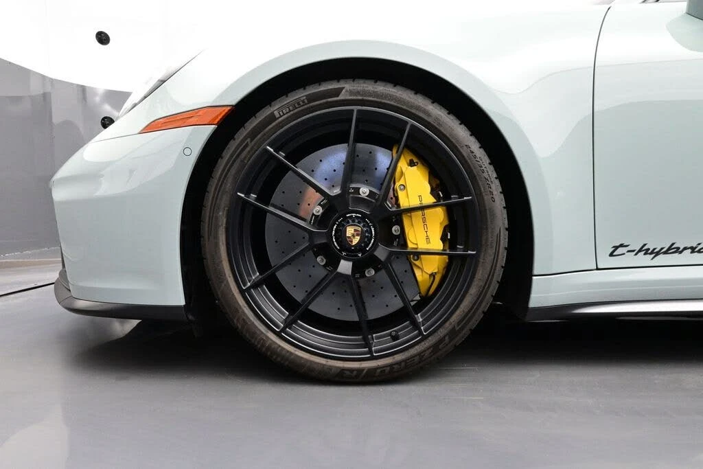 2025 Porsche 992 Carrera GTS - Image 6 of 30