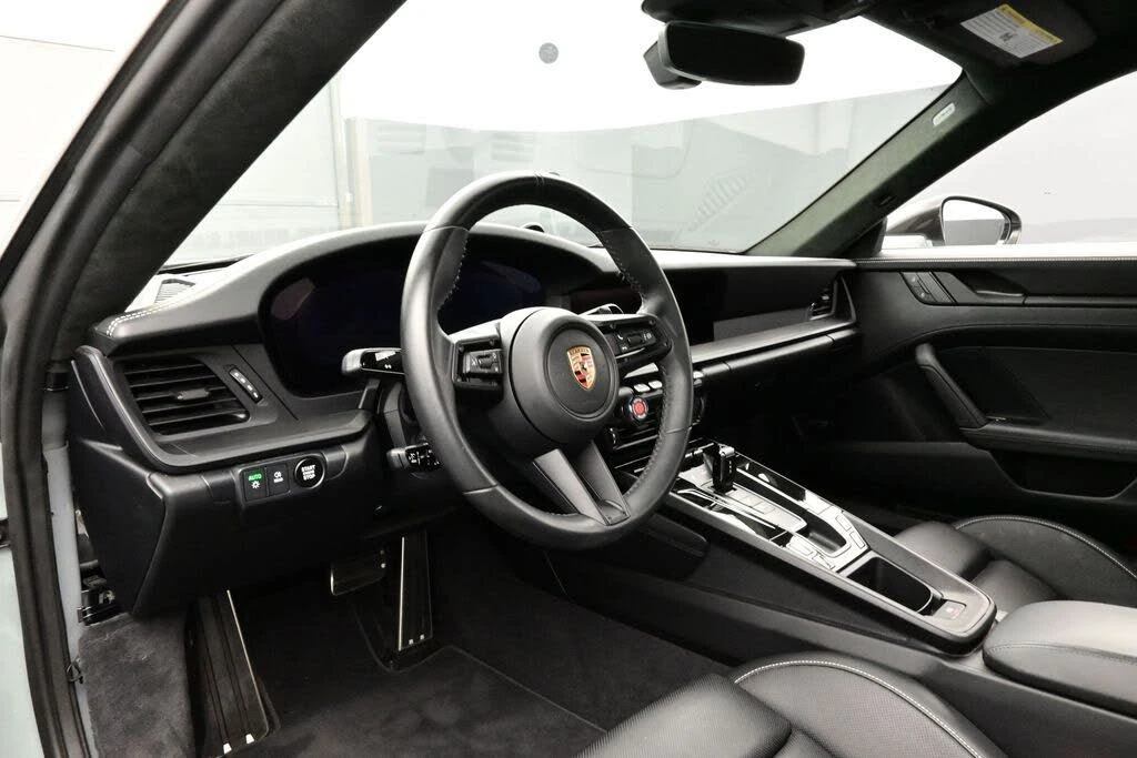 2025 Porsche 992 Carrera GTS - Image 4 of 30