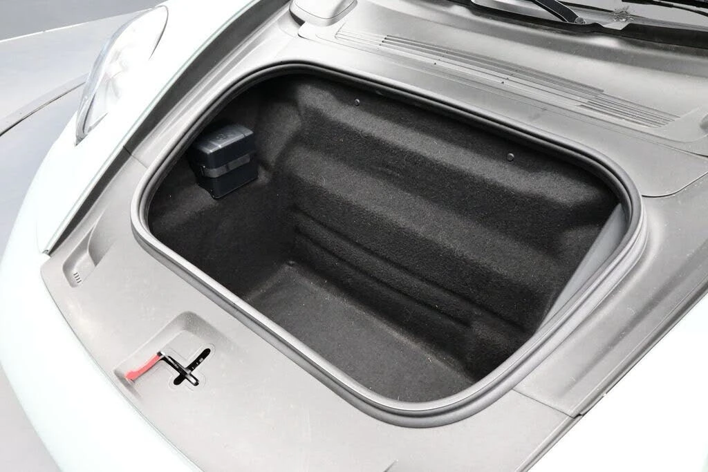 2025 Porsche 992 Carrera GTS - Image 17 of 30