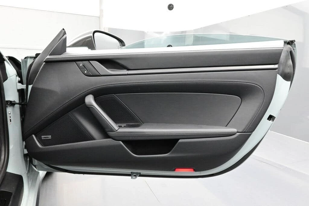 2025 Porsche 992 Carrera GTS - Image 16 of 30