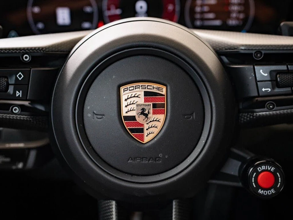 2025 Porsche 992 Carrera GTS - Image 28 of 31