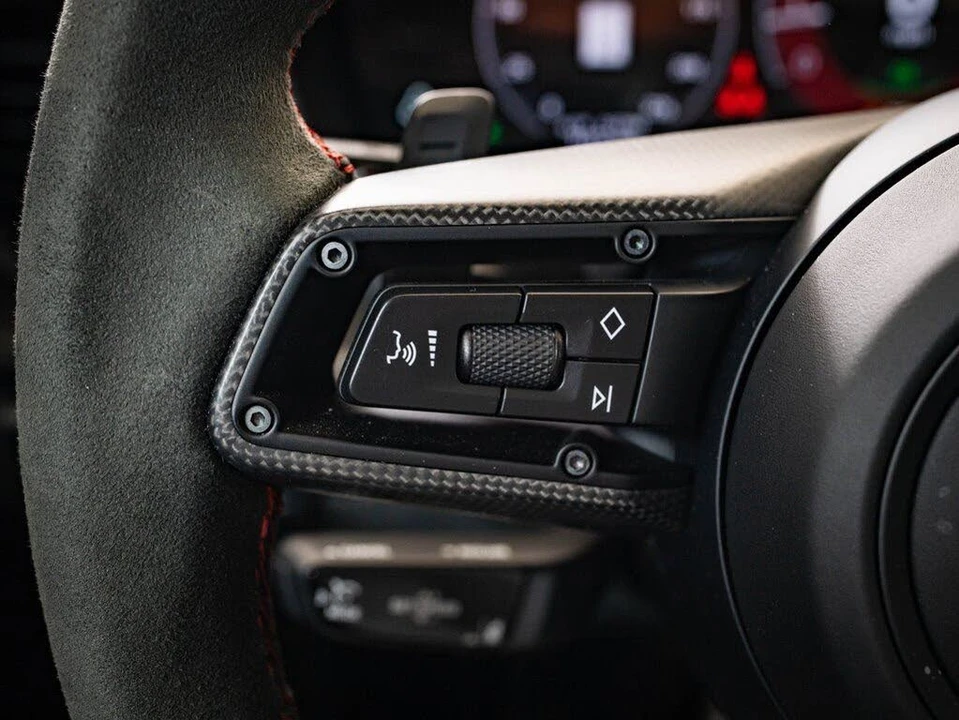2025 Porsche 992 Carrera GTS - Image 26 of 31