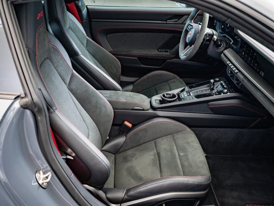 2025 Porsche 992 Carrera GTS - Image 23 of 31