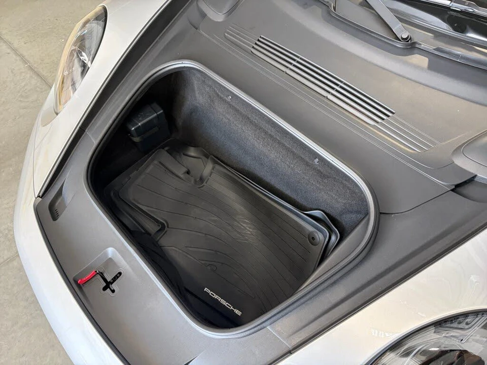 2025 Porsche 992 Carrera GTS - Image 25 of 31