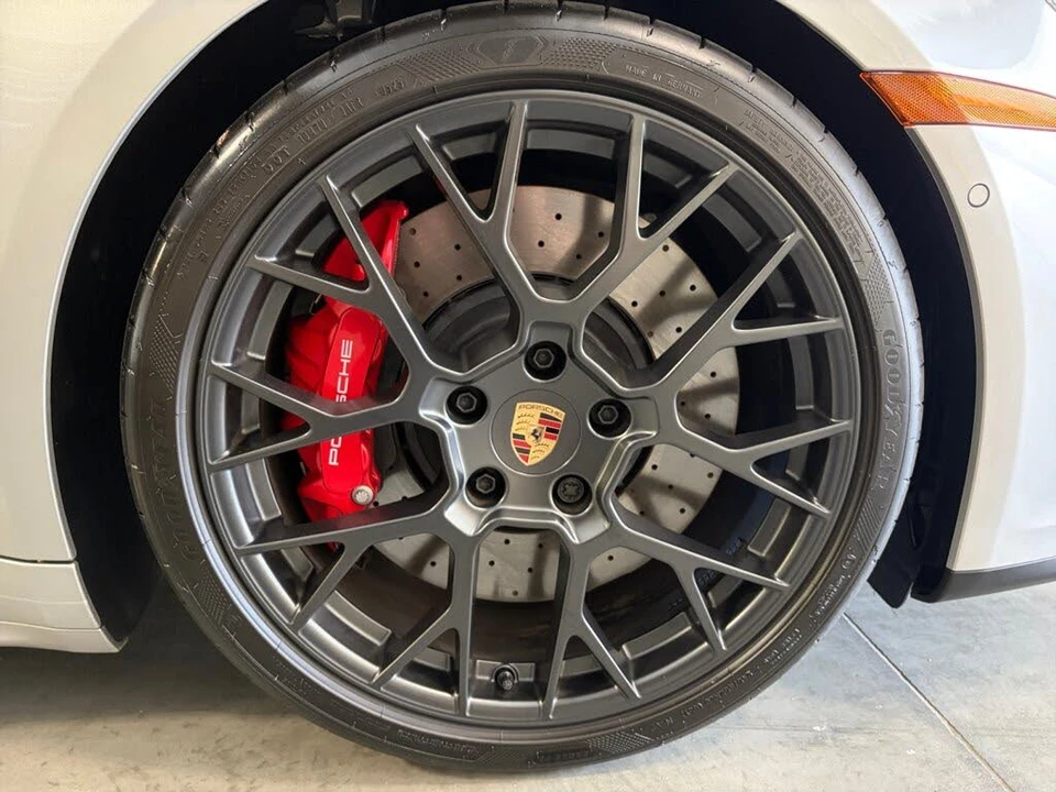2025 Porsche 992 Carrera GTS - Image 4 of 31