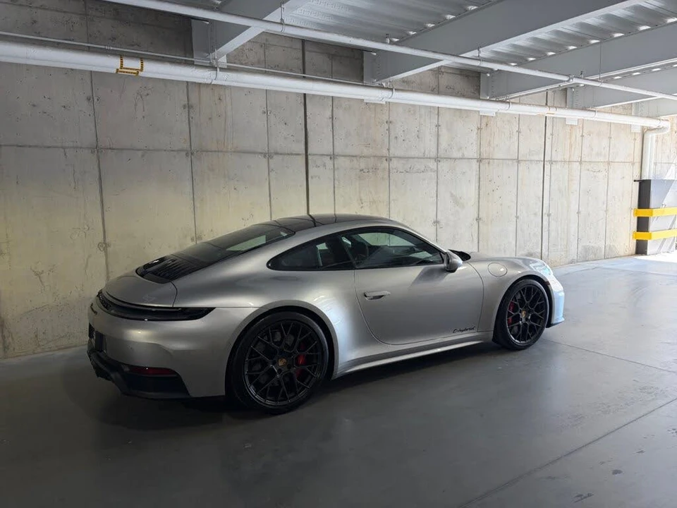 2025 Porsche 992 Carrera GTS - Image 7 of 31