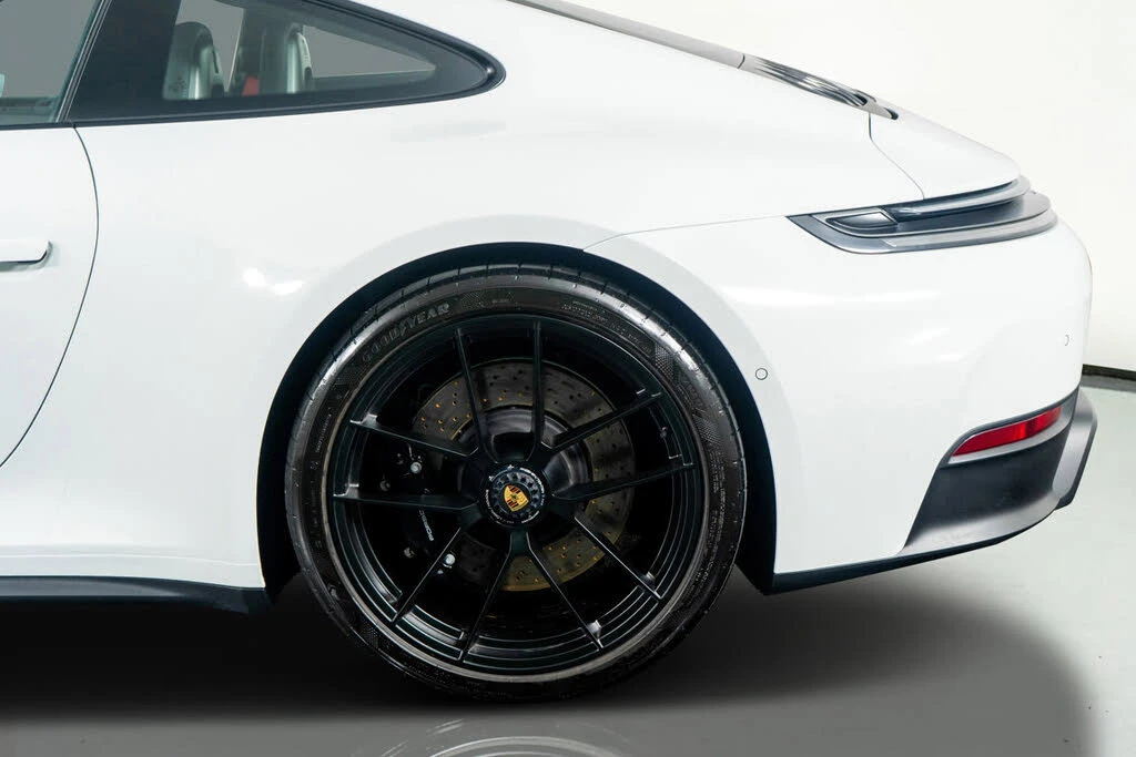 2025 Porsche 992 Carrera GTS - Image 17 of 31