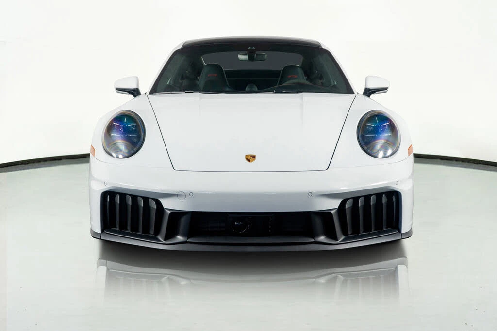 2025 Porsche 992 Carrera GTS - Image 21 of 31