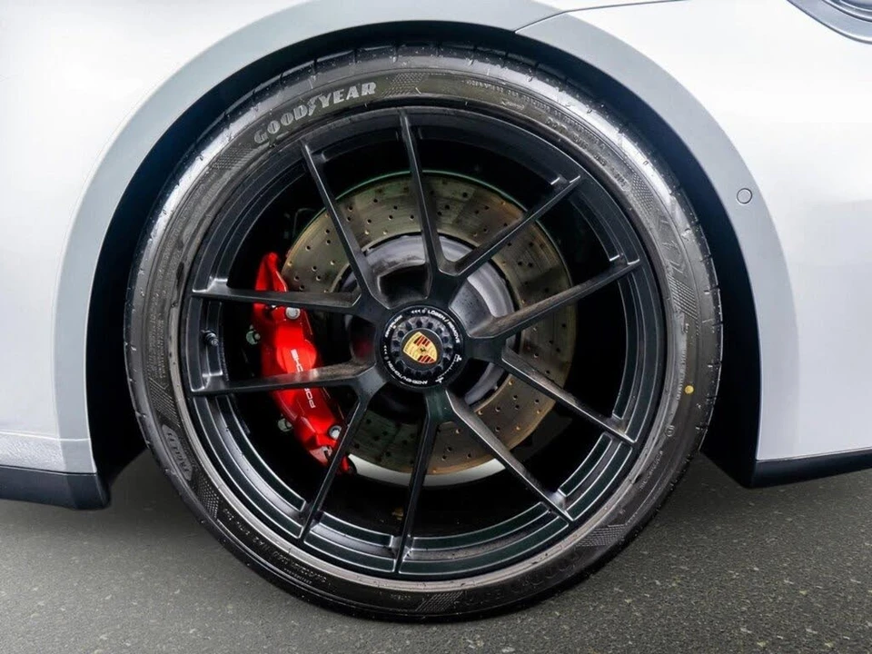 2025 Porsche 992 Carrera GTS - Image 18 of 31
