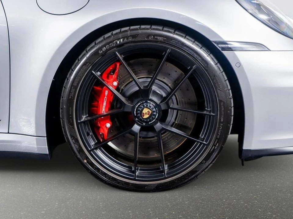 2025 Porsche 992 Carrera GTS - Image 7 of 31