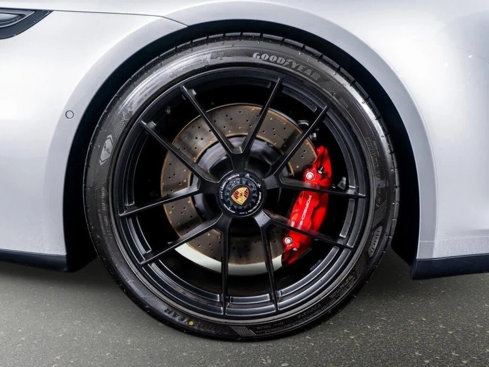 2025 Porsche 992 Carrera GTS - Image 20 of 31