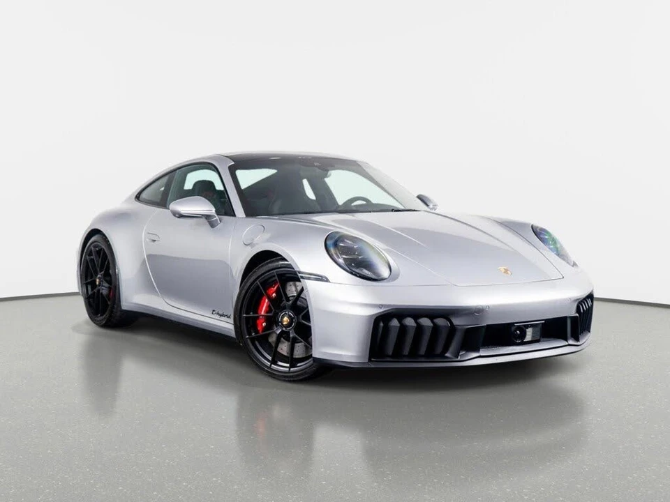 2025 Porsche 992 Carrera GTS - Image 4 of 31