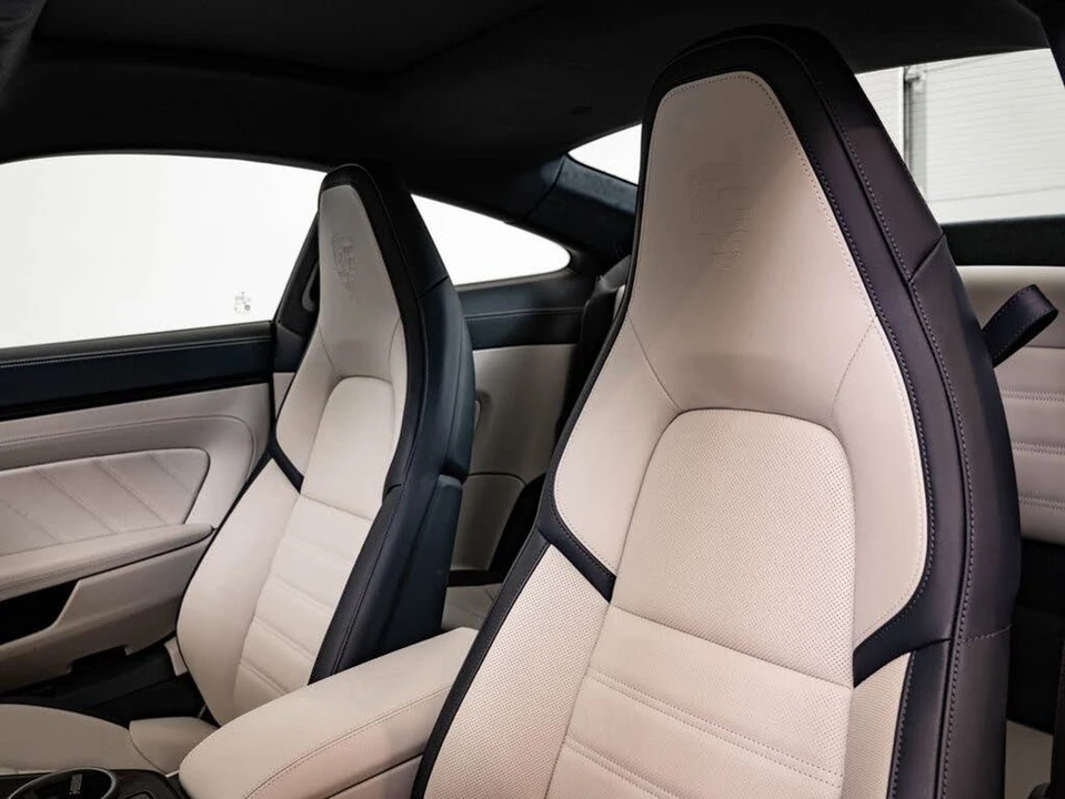 2025 Porsche 992 Carrera GTS - Image 23 of 31