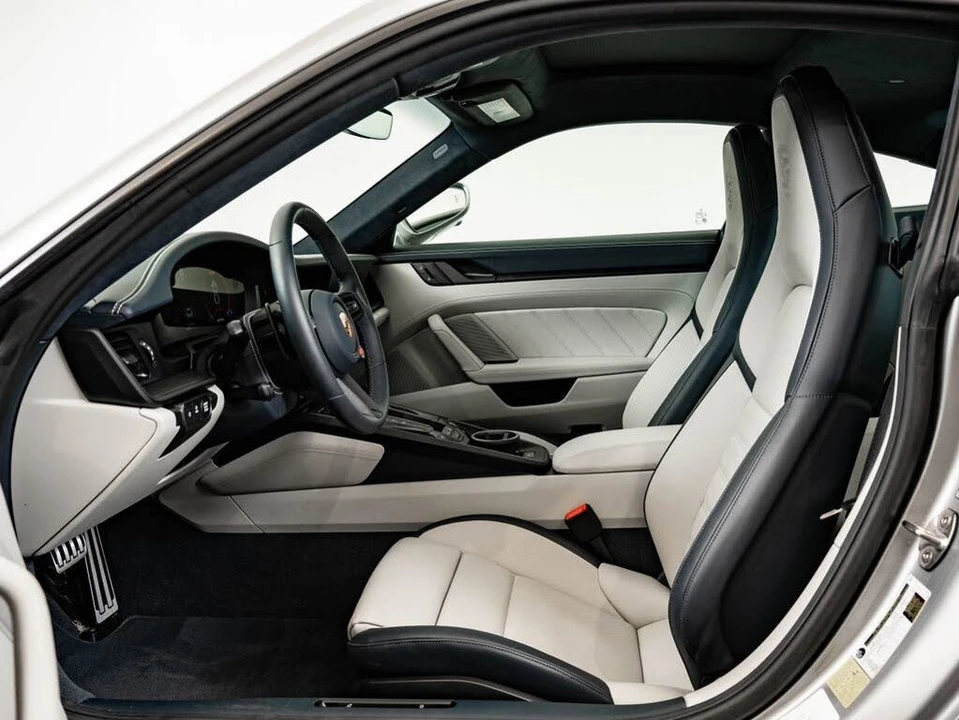 2025 Porsche 992 Carrera GTS - Image 5 of 31