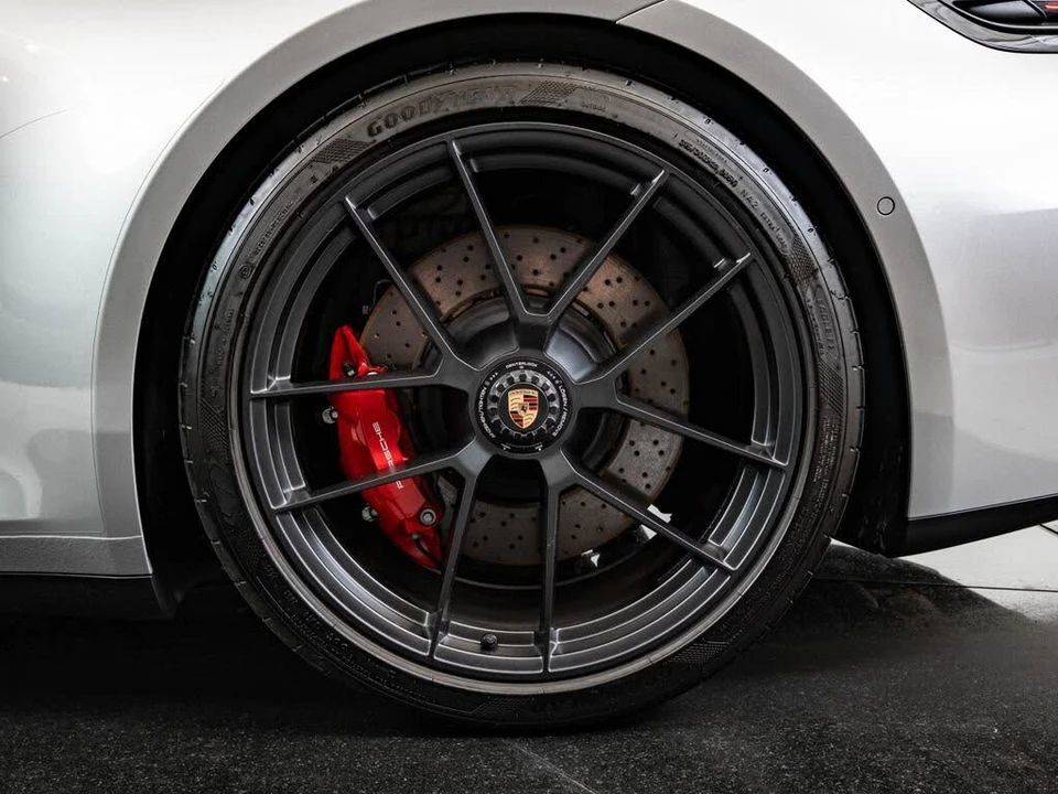 2025 Porsche 992 Carrera GTS - Image 12 of 31