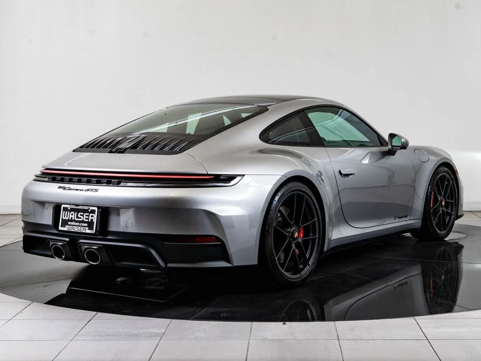2025 Porsche 992 Carrera GTS - Image 8 of 31