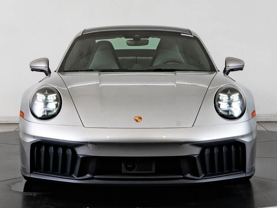 2025 Porsche 992 Carrera GTS - Image 11 of 31
